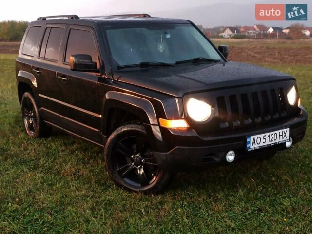Черный Джип Патриот, объемом двигателя 2 л и пробегом 135 тыс. км за 9900 $, фото 7 на Automoto.ua