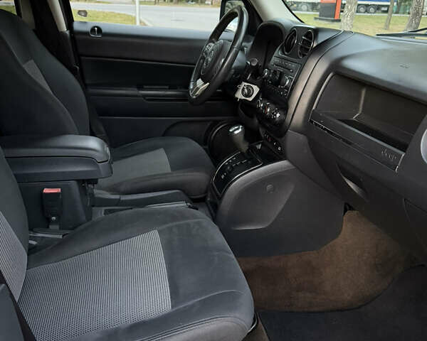 Черный Джип Патриот, объемом двигателя 2.4 л и пробегом 197 тыс. км за 9999 $, фото 67 на Automoto.ua