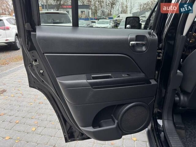 Чорний Джип Patriot, об'ємом двигуна 2 л та пробігом 283 тис. км за 8900 $, фото 20 на Automoto.ua