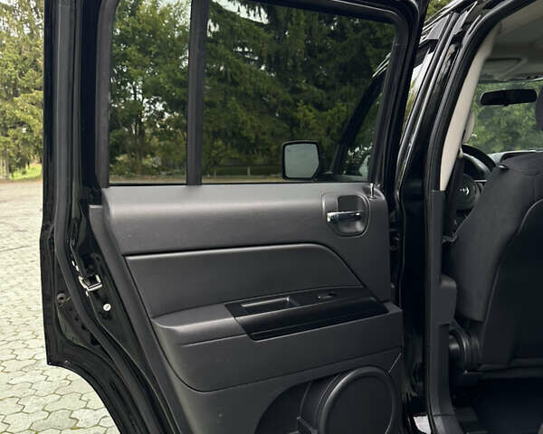 Джип Патриот 2014 в Дубно на Automoto.ua Черный Джип Патриот, объемом двигателя 2.4 л и пробегом 236 тыс. км за 8800 $, фото 20 на Automoto.ua