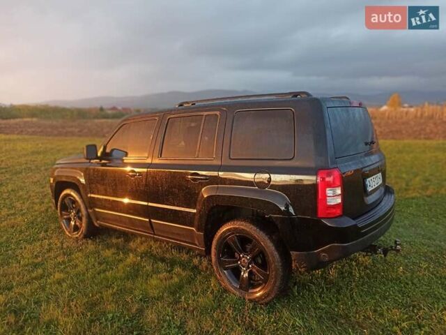 Черный Джип Патриот, объемом двигателя 2 л и пробегом 135 тыс. км за 9900 $, фото 5 на Automoto.ua