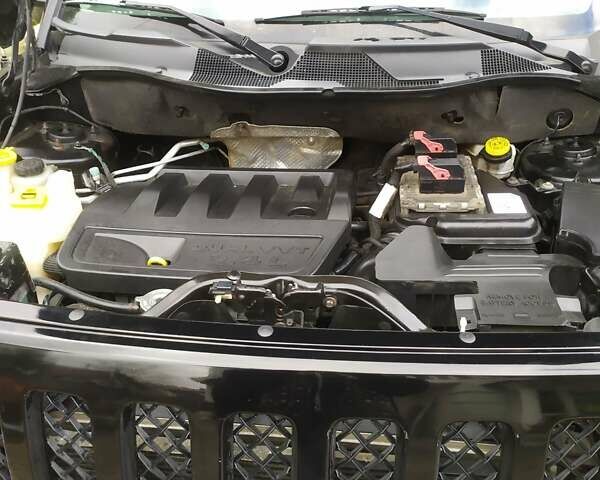 Чорний Джип Patriot, об'ємом двигуна 2.36 л та пробігом 195 тис. км за 8500 $, фото 7 на Automoto.ua