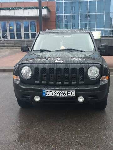 Черный Джип Патриот, объемом двигателя 2.36 л и пробегом 180 тыс. км за 9700 $, фото 1 на Automoto.ua