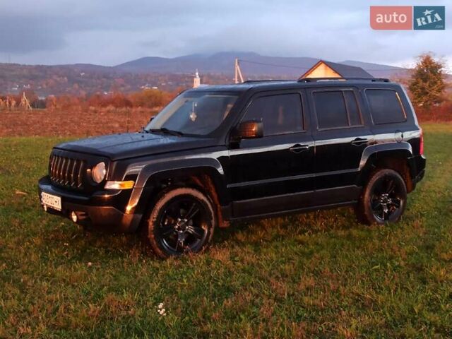 Черный Джип Патриот, объемом двигателя 2 л и пробегом 135 тыс. км за 9900 $, фото 4 на Automoto.ua
