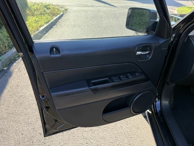 Джип Патриот 2014 в Софіївська Борщагівка на Automoto.ua Черный Джип Патриот, объемом двигателя 2.4 л и пробегом 200 тыс. км за 9900 $, фото 10 на Automoto.ua