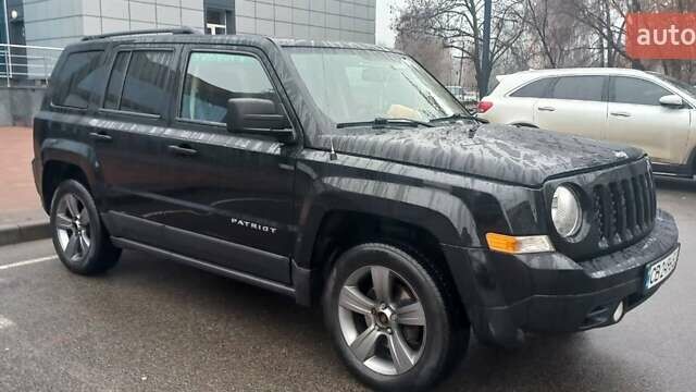Черный Джип Патриот, объемом двигателя 2.36 л и пробегом 180 тыс. км за 9700 $, фото 2 на Automoto.ua