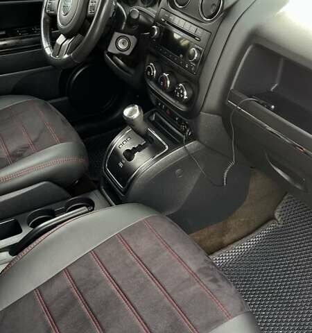 Черный Джип Патриот, объемом двигателя 2.36 л и пробегом 117 тыс. км за 10500 $, фото 9 на Automoto.ua