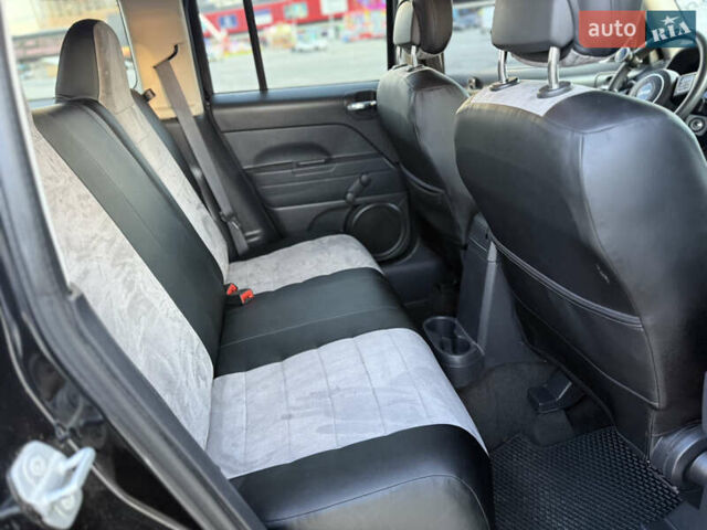 Чорний Джип Patriot, об'ємом двигуна 2 л та пробігом 137 тис. км за 10350 $, фото 11 на Automoto.ua