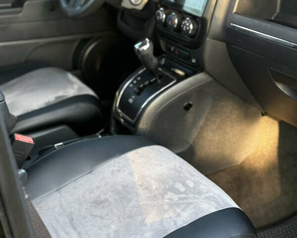 Чорний Джип Patriot, об'ємом двигуна 2 л та пробігом 137 тис. км за 10350 $, фото 24 на Automoto.ua