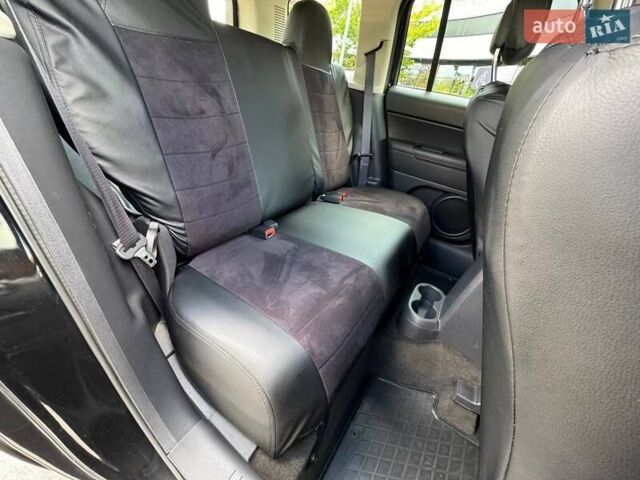 Чорний Джип Patriot, об'ємом двигуна 2.36 л та пробігом 123 тис. км за 10690 $, фото 9 на Automoto.ua