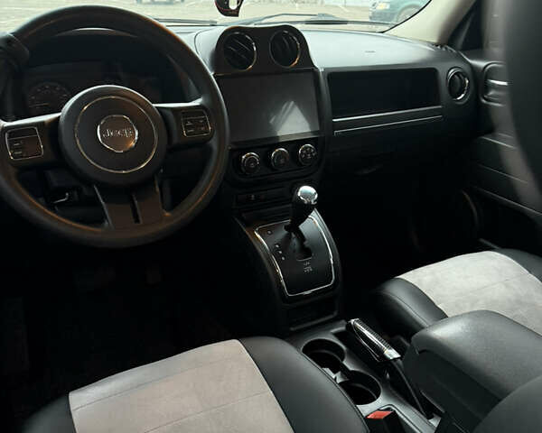 Черный Джип Патриот, объемом двигателя 2 л и пробегом 137 тыс. км за 10350 $, фото 26 на Automoto.ua