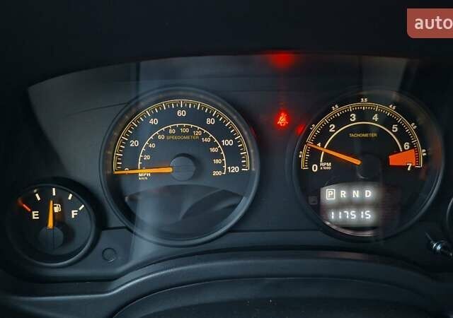 Черный Джип Патриот, объемом двигателя 2.36 л и пробегом 187 тыс. км за 10800 $, фото 2 на Automoto.ua