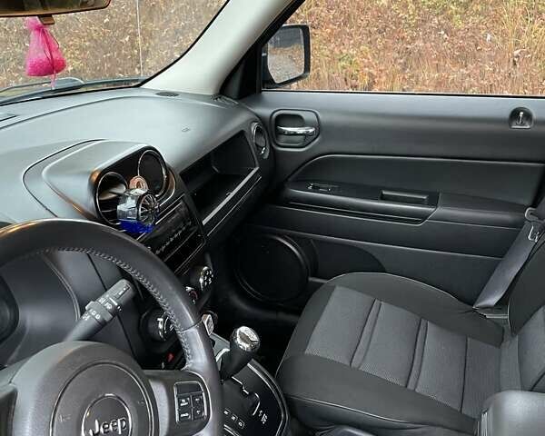 Черный Джип Патриот, объемом двигателя 2.4 л и пробегом 88 тыс. км за 10000 $, фото 8 на Automoto.ua