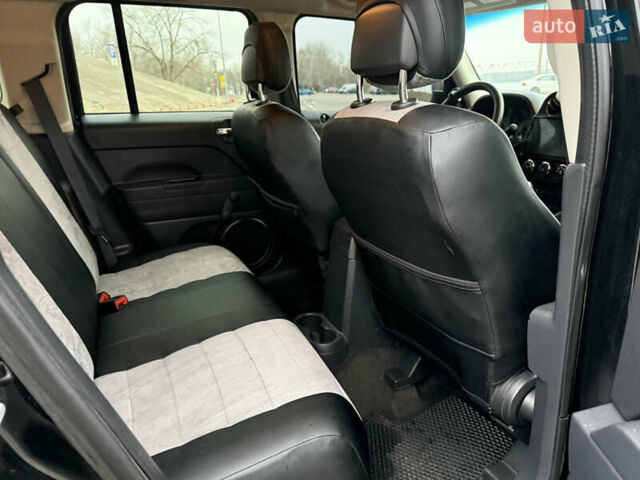 Черный Джип Патриот, объемом двигателя 2 л и пробегом 137 тыс. км за 10350 $, фото 13 на Automoto.ua