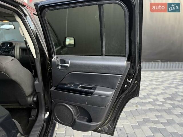 Чорний Джип Patriot, об'ємом двигуна 2.36 л та пробігом 144 тис. км за 7900 $, фото 35 на Automoto.ua