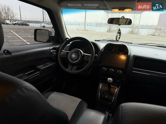 Черный Джип Патриот, объемом двигателя 2 л и пробегом 137 тыс. км за 10350 $, фото 11 на Automoto.ua