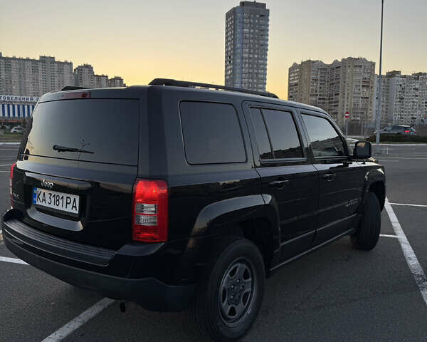 Чорний Джип Patriot, об'ємом двигуна 2.36 л та пробігом 187 тис. км за 10900 $, фото 5 на Automoto.ua