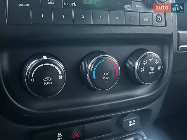 Чорний Джип Patriot, об'ємом двигуна 2.36 л та пробігом 145 тис. км за 10990 $, фото 21 на Automoto.ua