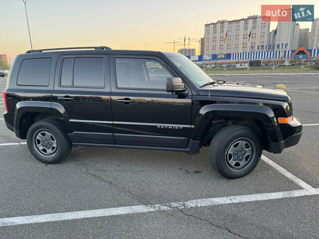 Чорний Джип Patriot, об'ємом двигуна 2.36 л та пробігом 187 тис. км за 10900 $, фото 4 на Automoto.ua