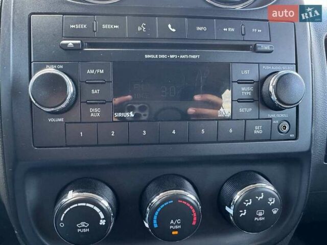 Чорний Джип Patriot, об'ємом двигуна 2.36 л та пробігом 123 тис. км за 10690 $, фото 18 на Automoto.ua