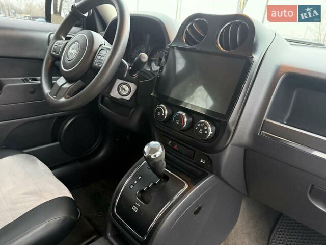 Черный Джип Патриот, объемом двигателя 2 л и пробегом 137 тыс. км за 10350 $, фото 17 на Automoto.ua