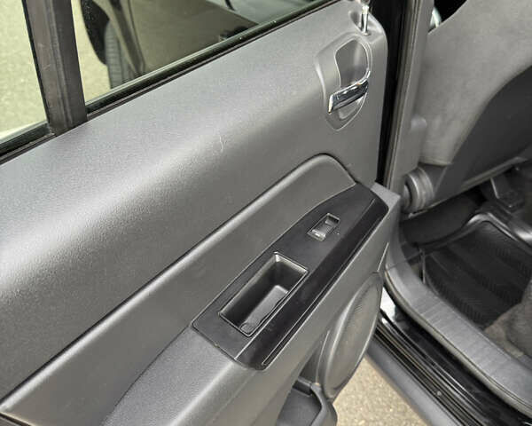 Чорний Джип Patriot, об'ємом двигуна 2.36 л та пробігом 187 тис. км за 10900 $, фото 15 на Automoto.ua