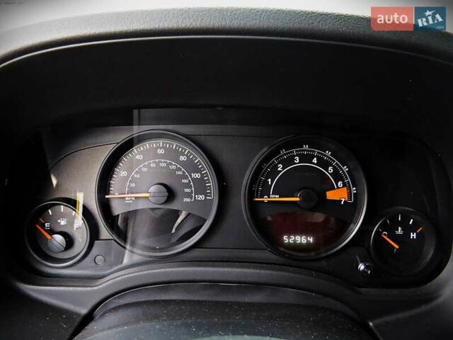 Чорний Джип Patriot, об'ємом двигуна 2 л та пробігом 85 тис. км за 8950 $, фото 6 на Automoto.ua