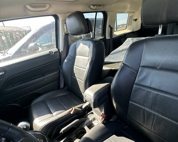 Черный Джип Патриот, объемом двигателя 2.4 л и пробегом 155 тыс. км за 9200 $, фото 7 на Automoto.ua