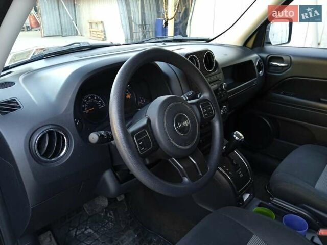 Джип Патриот 2016 в Житомире на Automoto.ua Черный Джип Патриот, объемом двигателя 2.36 л и пробегом 127 тыс. км за 12300 $, фото 5 на Automoto.ua