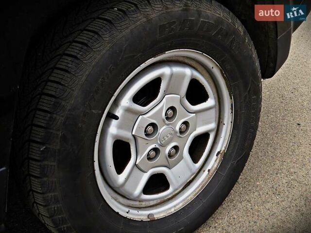 Чорний Джип Patriot, об'ємом двигуна 2 л та пробігом 85 тис. км за 8950 $, фото 4 на Automoto.ua