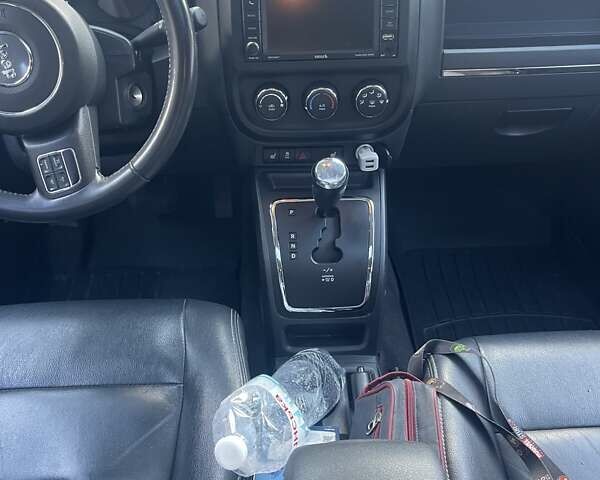 Черный Джип Патриот, объемом двигателя 2.36 л и пробегом 157 тыс. км за 11300 $, фото 5 на Automoto.ua