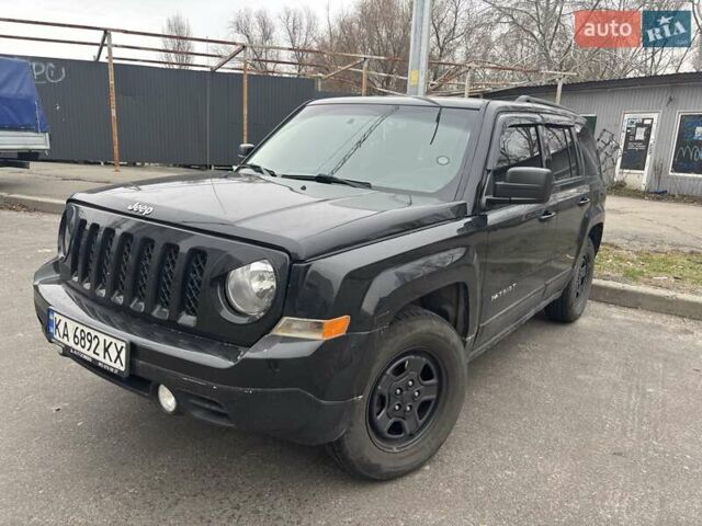 Черный Джип Патриот, объемом двигателя 2.36 л и пробегом 195 тыс. км за 8900 $, фото 3 на Automoto.ua
