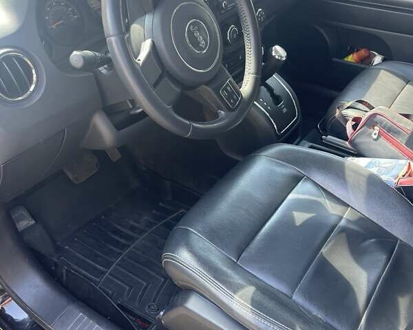 Черный Джип Патриот, объемом двигателя 2.36 л и пробегом 157 тыс. км за 11300 $, фото 6 на Automoto.ua