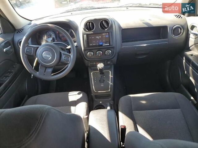 Чорний Джип Patriot, об'ємом двигуна 2.36 л та пробігом 116 тис. км за 1000 $, фото 7 на Automoto.ua