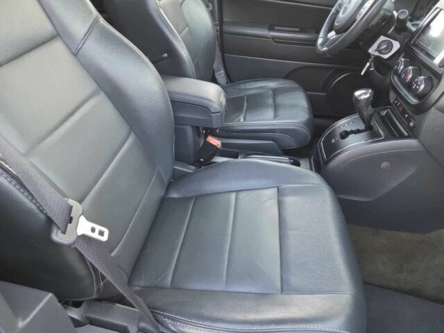 Черный Джип Патриот, объемом двигателя 2 л и пробегом 77 тыс. км за 5000 $, фото 9 на Automoto.ua