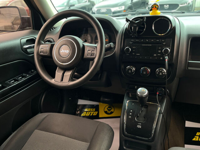 Черный Джип Патриот, объемом двигателя 2.4 л и пробегом 200 тыс. км за 9800 $, фото 13 на Automoto.ua