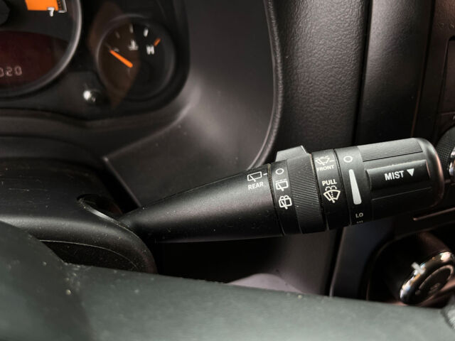 Черный Джип Патриот, объемом двигателя 2.4 л и пробегом 200 тыс. км за 9800 $, фото 18 на Automoto.ua