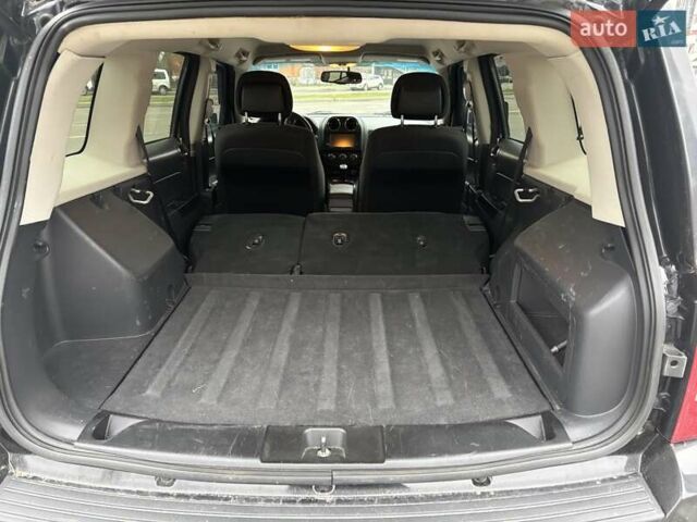 Черный Джип Патриот, объемом двигателя 2.36 л и пробегом 195 тыс. км за 8900 $, фото 4 на Automoto.ua