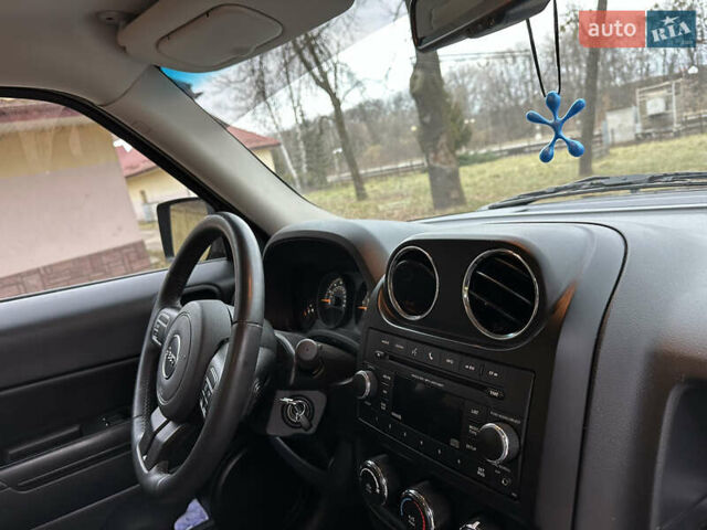 Черный Джип Патриот, объемом двигателя 2.36 л и пробегом 32 тыс. км за 11200 $, фото 16 на Automoto.ua