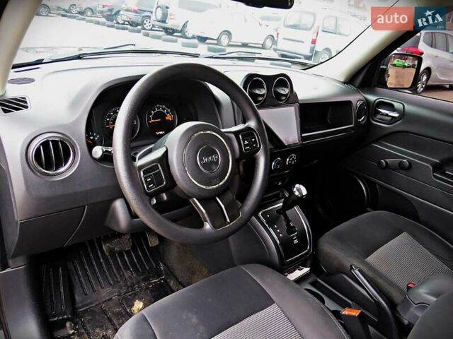 Чорний Джип Patriot, об'ємом двигуна 2 л та пробігом 85 тис. км за 8950 $, фото 5 на Automoto.ua