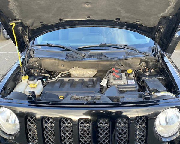 Черный Джип Патриот, объемом двигателя 2.36 л и пробегом 99 тыс. км за 11500 $, фото 16 на Automoto.ua