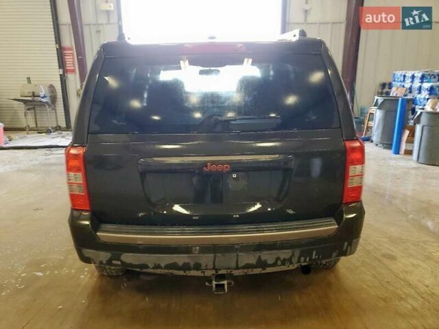 Джип Патриот 2016 в Ровно на Automoto.ua Черный Джип Патриот, объемом двигателя 2.36 л и пробегом 167 тыс. км за 900 $, фото 5 на Automoto.ua