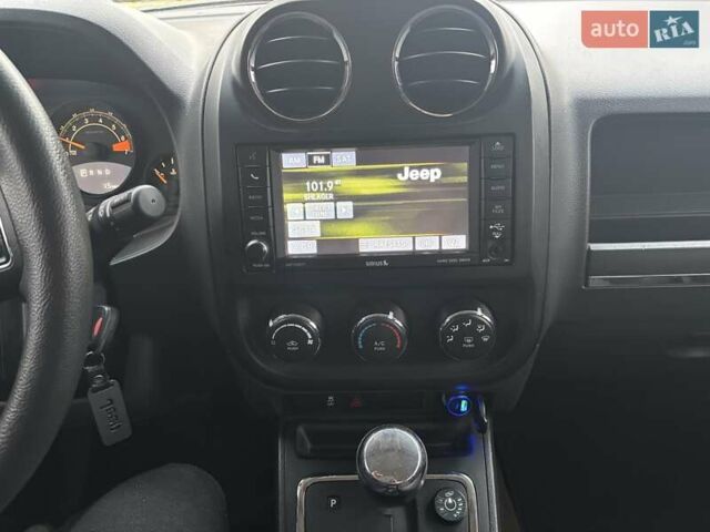 Черный Джип Патриот, объемом двигателя 2.36 л и пробегом 195 тыс. км за 8900 $, фото 7 на Automoto.ua