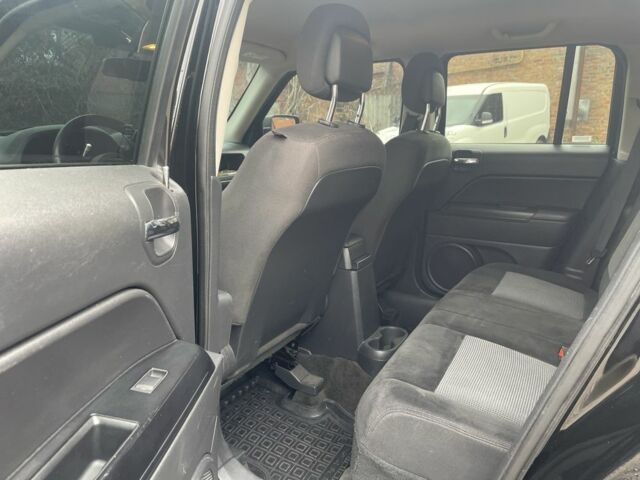 Черный Джип Патриот, объемом двигателя 2.4 л и пробегом 200 тыс. км за 10000 $, фото 7 на Automoto.ua