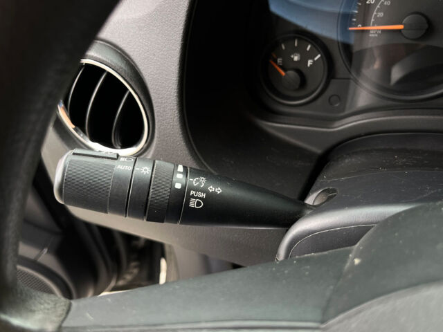 Черный Джип Патриот, объемом двигателя 2.4 л и пробегом 200 тыс. км за 9800 $, фото 17 на Automoto.ua