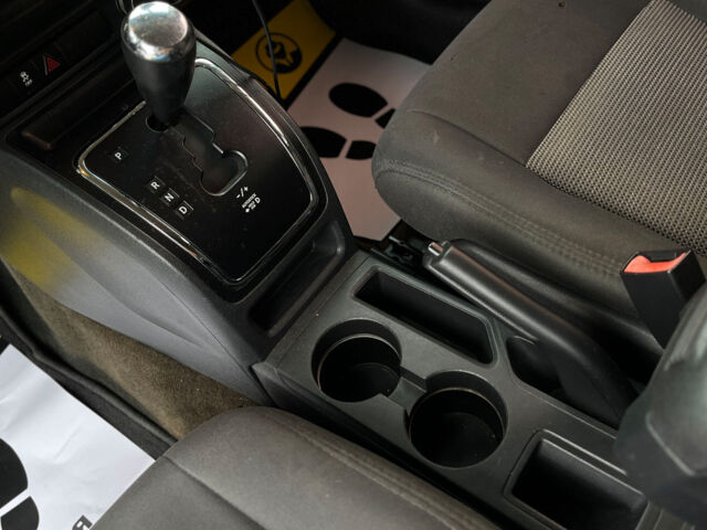 Черный Джип Патриот, объемом двигателя 2.4 л и пробегом 200 тыс. км за 9800 $, фото 22 на Automoto.ua