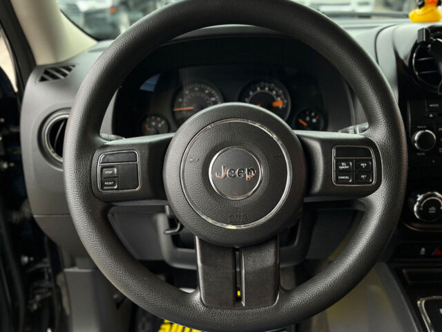 Черный Джип Патриот, объемом двигателя 2.4 л и пробегом 200 тыс. км за 9800 $, фото 14 на Automoto.ua