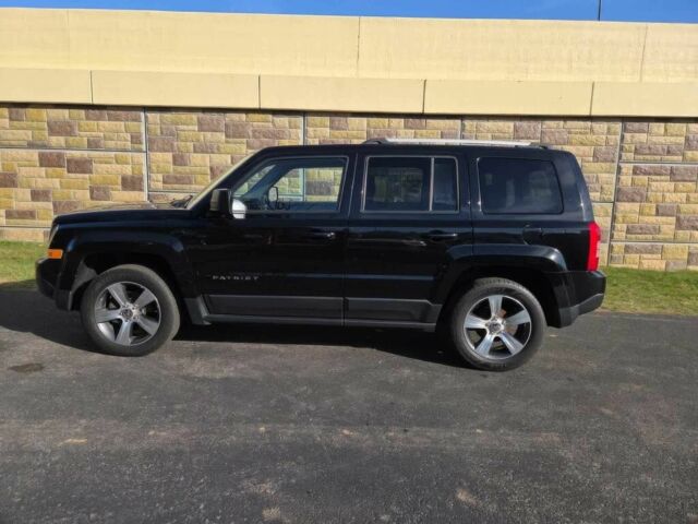 Черный Джип Патриот, объемом двигателя 2 л и пробегом 77 тыс. км за 5000 $, фото 3 на Automoto.ua