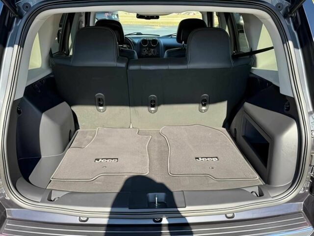 Черный Джип Патриот, объемом двигателя 2.4 л и пробегом 73 тыс. км за 5700 $, фото 10 на Automoto.ua