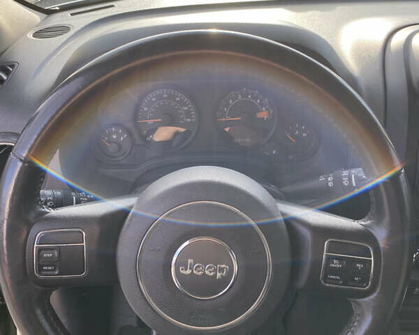 Черный Джип Патриот, объемом двигателя 2.36 л и пробегом 99 тыс. км за 11500 $, фото 9 на Automoto.ua